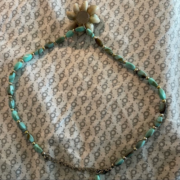 Shell Necklace - Picture 2 of 2